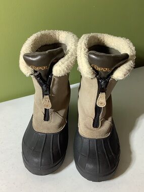 Polaris Tan suede and dark gray winter boots, size 8